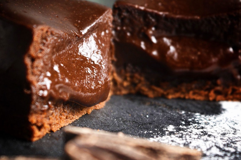 チーズケーキやチョコケーキなどお取り寄せスイーツをお探しなら、岐阜市柳ケ瀬で話題の洋菓子屋『Re:you』へ。